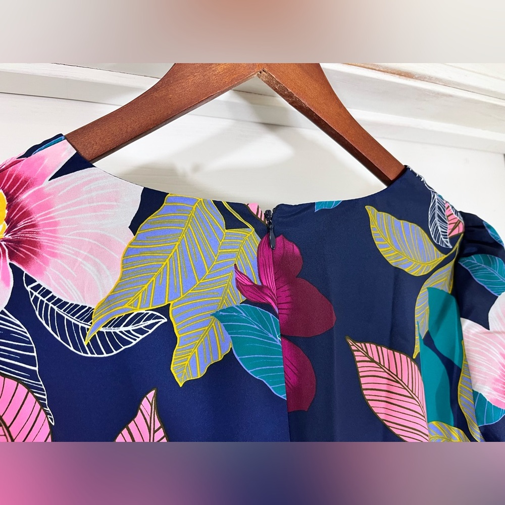 Eliza J Faux Wrap Floral Midi Dress. Size 8P. - Picture 9 of 13